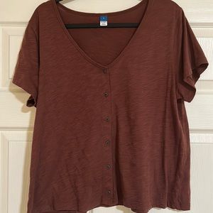 Old Navy v neck shirt